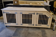houten-hondenbench voor onder een trap